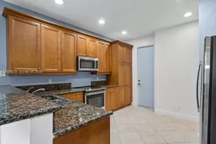 4762 Lakeside Terrace, Davie, FL 33314 - Photo 21