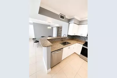 1155 Brickell Bay Dr #2504, Miami, FL 33131 - Photo 5
