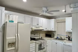 3150 W Rolling Hills Cir, Davie, FL 33328 - Photo 17