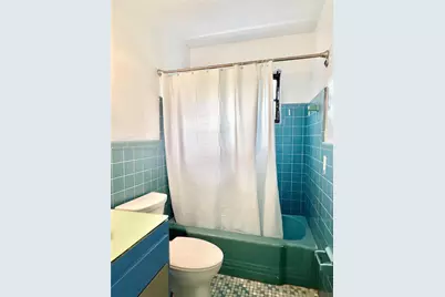 321 NE 170th St, North Miami Beach, FL 33162 - Photo 17