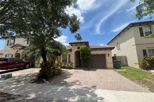 2410 NE 4th St, Homestead, FL 33033 - Photo 1