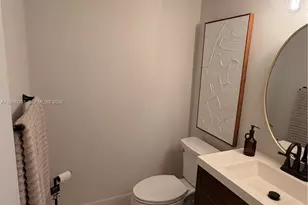 750 SW 133rd Terrace, Pembroke Pines, FL 33027 - Photo 5