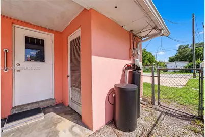 3111 NW 57th St, Miami, FL 33142 - Photo 7