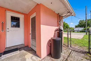 3111 NW 57th St, Miami, FL 33142 - Photo 7