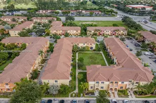 8922 SW 18th St, Miramar, FL 33025 - Photo 3