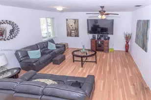 8922 SW 18th St, Miramar, FL 33025 - Photo 5