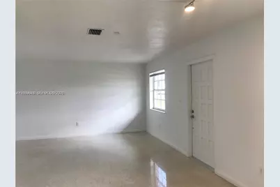 17940 NW 85th Ave, Hialeah, FL 33015 - Photo 5