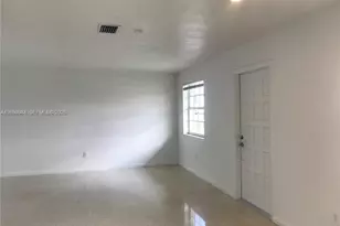 17940 NW 85th Ave, Hialeah, FL 33015 - Photo 5