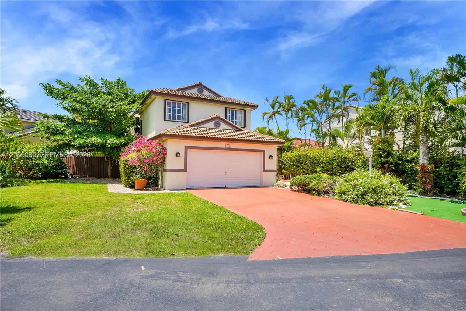 15905 SW 83rd Terrace - 15905 SW 83rd Terrace, Miami, FL 33193 Luxury Property | Jose Angel Pina