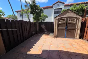 12025 S Las Palmas Dr, Pembroke Pines, FL 33025 - Photo 13
