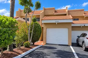 12025 S Las Palmas Dr, Pembroke Pines, FL 33025 - Photo 1