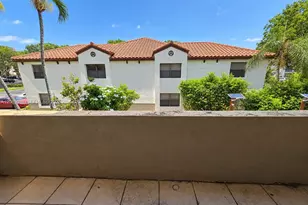 12025 S Las Palmas Dr, Pembroke Pines, FL 33025 - Photo 19