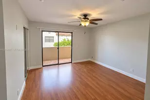 12025 S Las Palmas Dr, Pembroke Pines, FL 33025 - Photo 15