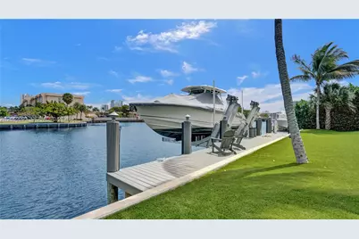 1651 Diplomat Pkwy, Hallandale Beach, FL 33009 - Photo 25