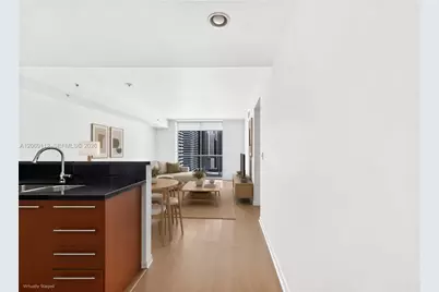 244 Biscayne Blvd #2109, Miami, FL 33132 - Photo 7