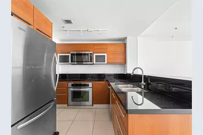 244 Biscayne Blvd #2109, Miami, FL 33132 - Photo 11