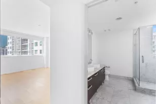 244 Biscayne Blvd, Miami, FL 33132 - Photo 21