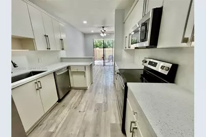 607 NE 35th Ave #607, Homestead, FL 33033 - Photo 11