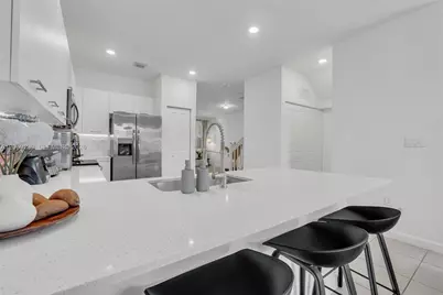 12613 NW 23rd Pl, Miami, FL 33167 - Photo 9