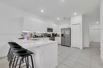 12613 NW 23rd Pl, Miami, FL 33167 - Photo 7