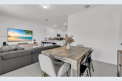 12613 NW 23rd Pl, Miami, FL 33167 - Photo 11