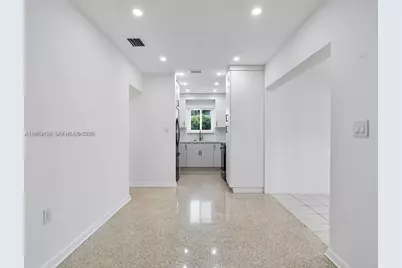 17320 NW 80th Ave, Hialeah, FL 33015 - Photo 9