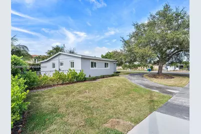 17320 NW 80th Ave, Hialeah, FL 33015 - Photo 5