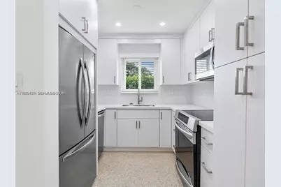 17320 NW 80th Ave, Hialeah, FL 33015 - Photo 13
