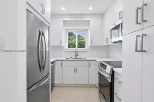 17320 NW 80th Ave, Hialeah, FL 33015 - Photo 13