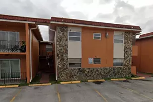 718 SE 8th St, Hialeah, FL 33010 - Photo 9