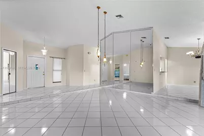 15821 Huntridge Rd, Davie, FL 33331 - Photo 9