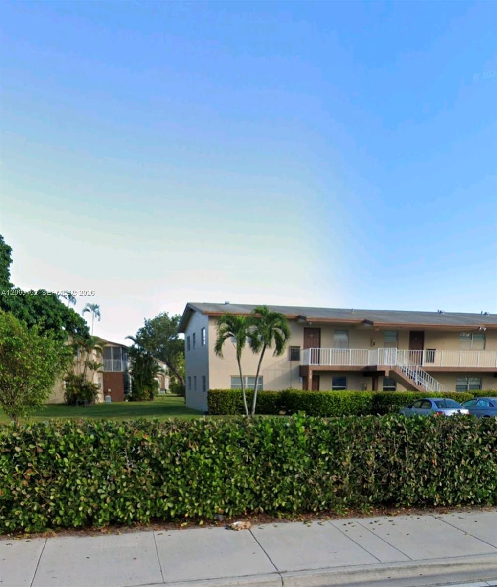 7400 NW 4th Pl #106 - 7400 NW 4th Pl #106, Margate, FL 33063 Luxury Property | Jose Angel Pina