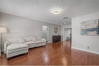6001 NW 66th Ter, Tamarac, FL 33321 - Photo 3