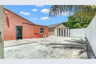 2421 SW 84th Ter, Miramar, FL 33025 - Photo 43