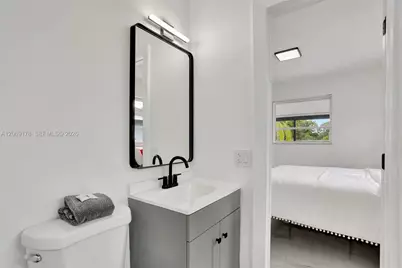 1220 NE 8th St, Pompano Beach, FL 33060 - Photo 17