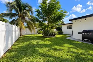1220 NE 8th St, Pompano Beach, FL 33060 - Photo 35