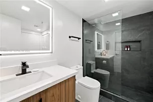 1750 N Bayshore Dr, Miami, FL 33132 - Photo 11