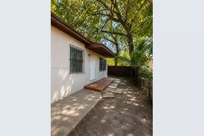 112 NE 63rd St #112, Miami, FL 33138 - Photo 3