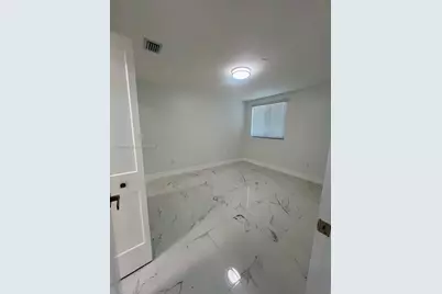 1860 NW 19th St #201, Miami, FL 33125 - Photo 13