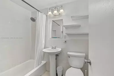 915 8th St #102, Miami Beach, FL 33139 - Photo 11