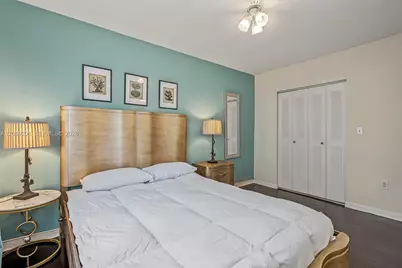 915 8th St #102, Miami Beach, FL 33139 - Photo 15