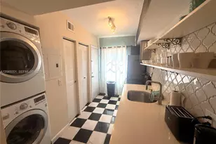 915 8th St, Miami Beach, FL 33139 - Photo 13