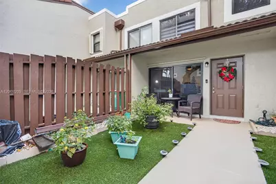 10425 SW 154th Ct #6, Miami, FL 33196 - Photo 5