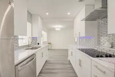 638 SW 5th Ave, Fort Lauderdale, FL 33315 - Photo 3