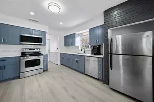 230 NE 2nd Pl, Dania Beach, FL 33004 - Photo 13