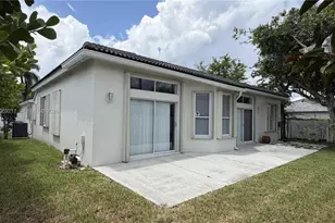19089 NW 23rd Ct, Pembroke Pines, FL 33029 - Photo 13
