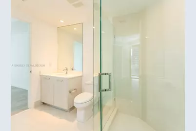 45 SW 9th St #1201, Miami, FL 33130 - Photo 23