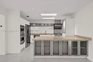 1777 Daytonia Rd, Miami Beach, FL 33141 - Photo 11