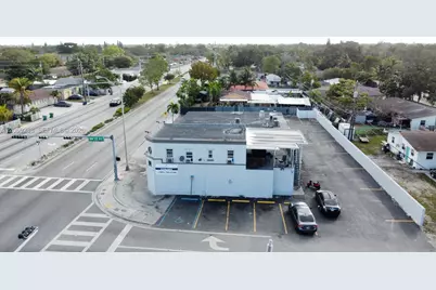 1186 NW 103rd St #2, Miami, FL 33150 - Photo 1