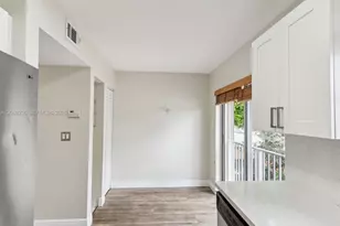 390 NW 86th Pl, Miami, FL 33126 - Photo 23